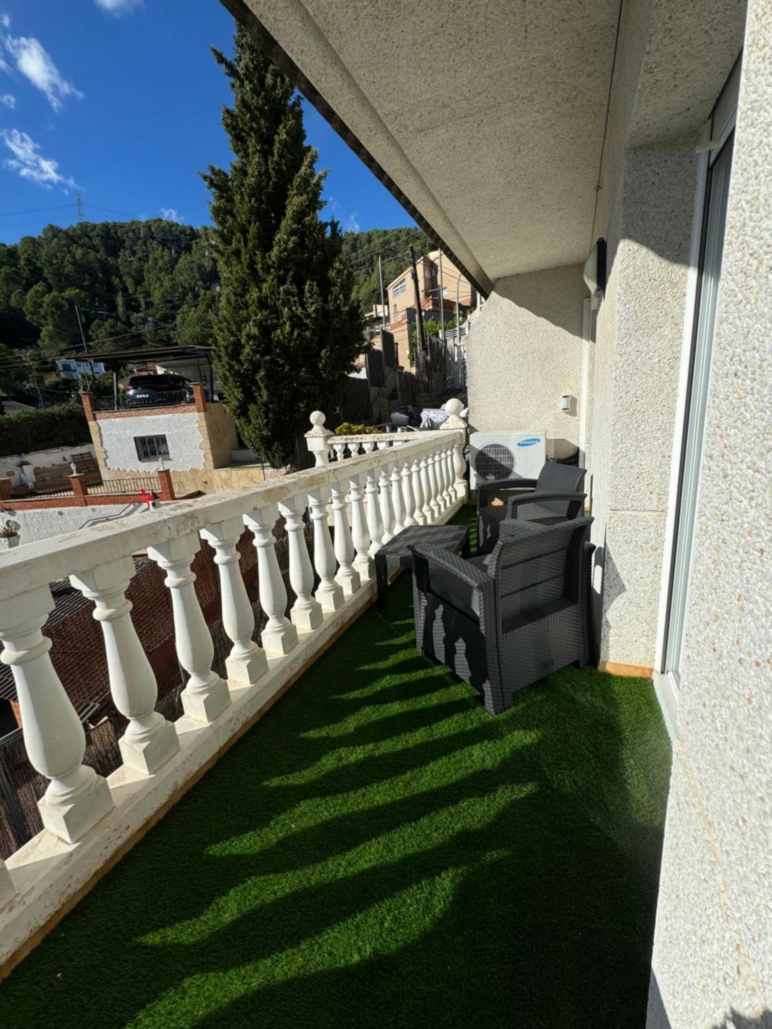 Casa Con Piscina Y Vistas En Vallirana/Barcelona Villa Exterior foto